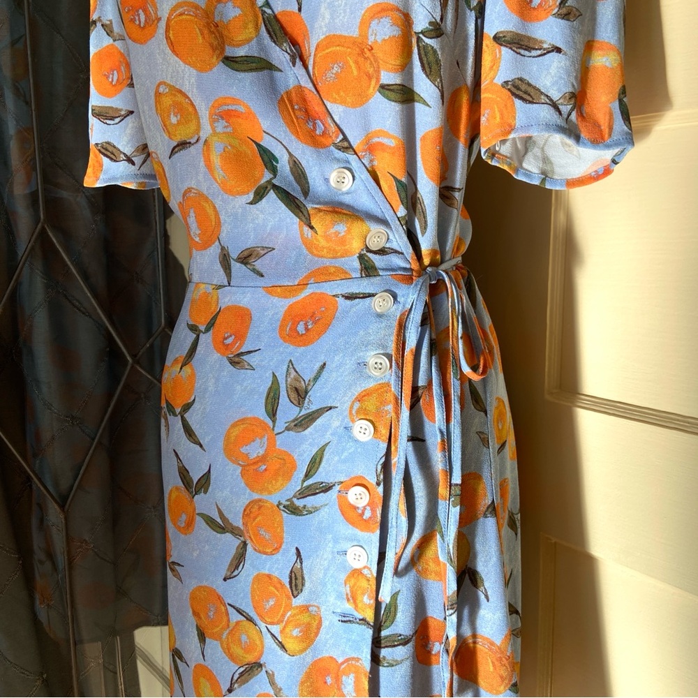 $230 Rouje Gabinette Wrap Button Dress in Clementine - Picture 4 of 10